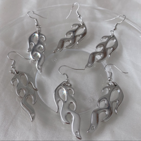 RESTOCKED! fire charm earrings (buy 1 get two free!!!) - Picture 3 of 9